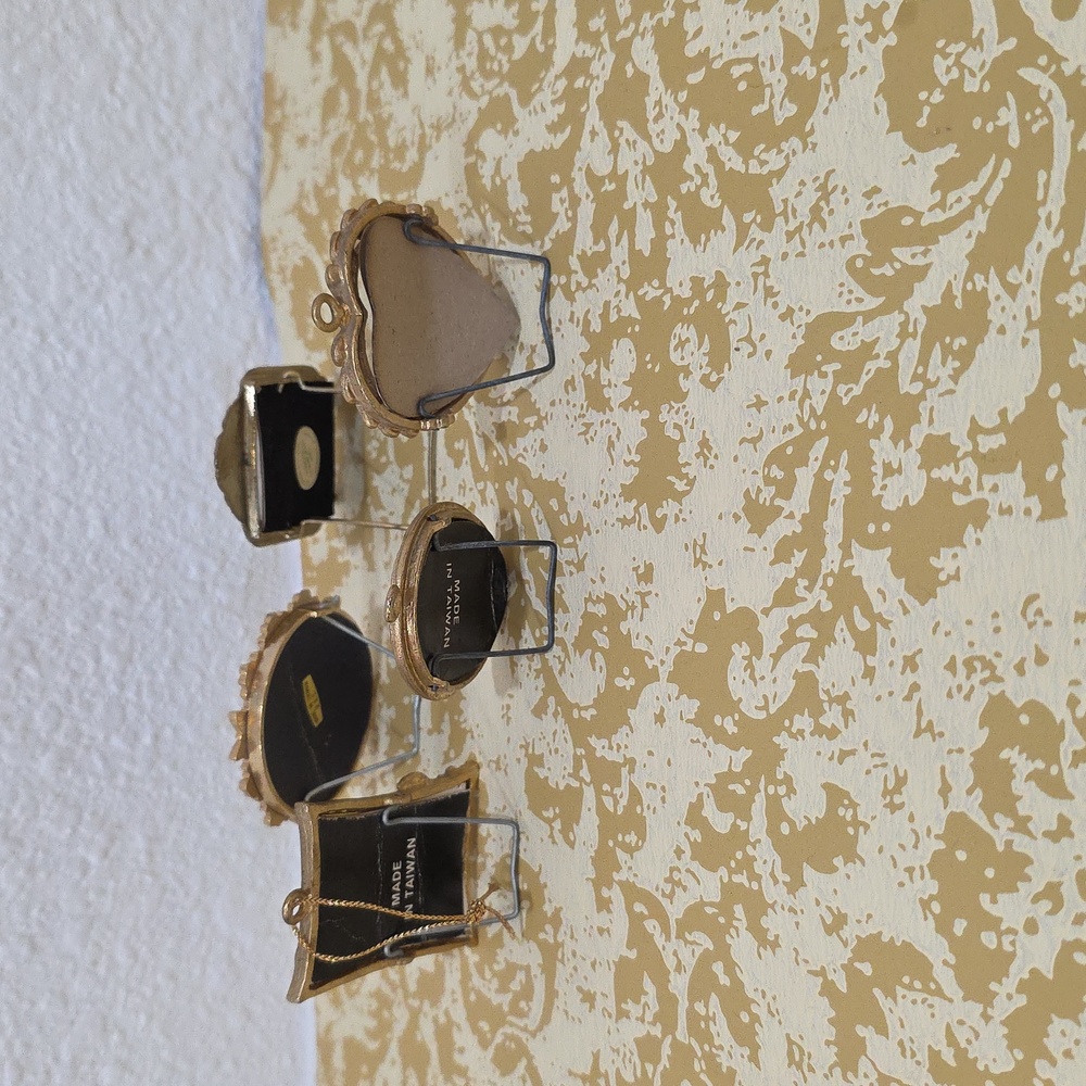 Miniature Dollhouse Gold Angel Picture Frame Charms 70s - Picture 3 of 9